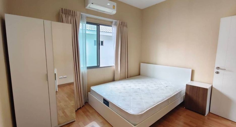 Haus zur Miete mit 3 Zimmer in Lat Krabang, Bangkok