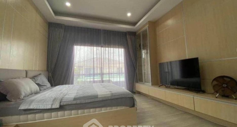 Haus zur Miete mit 4 Zimmer in Lat Krabang, Bangkok