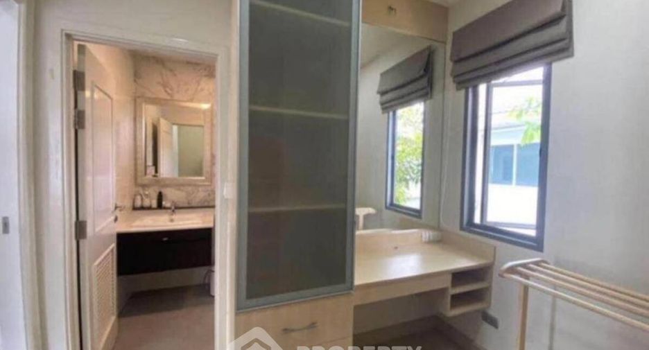 Haus zur Miete mit 4 Zimmer in Lat Krabang, Bangkok