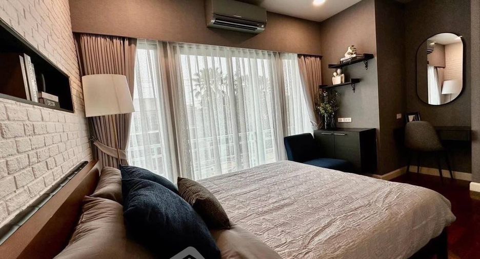 For rent 6 bedrooms house in Lat Krabang, Bangkok