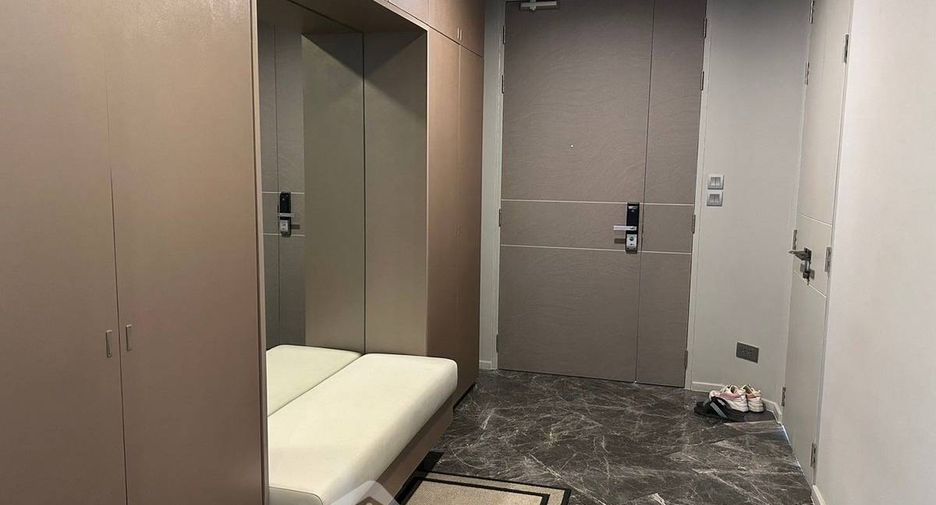 Condo en alquiler de 3 habitaciones en Watthana, Bangkok