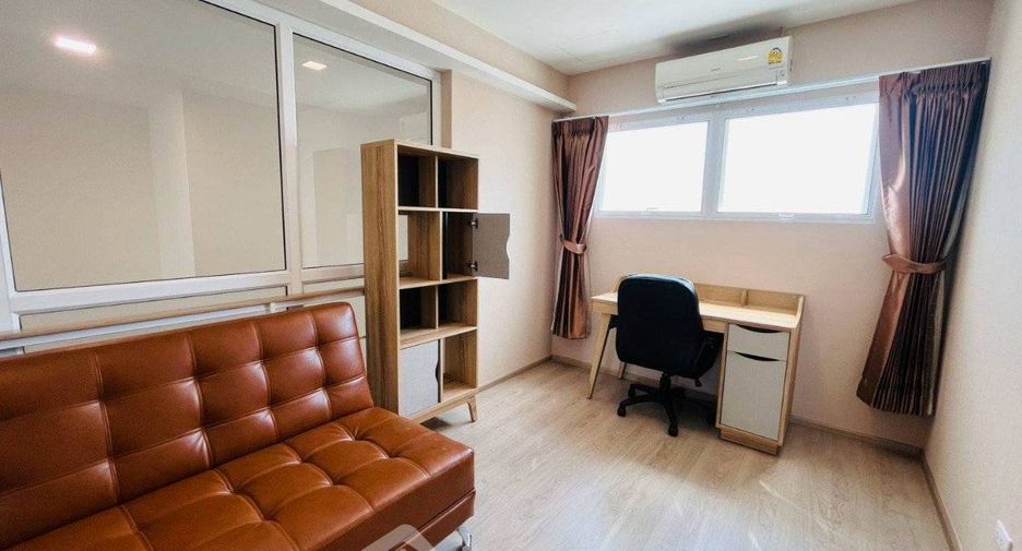 For rent 3 bedrooms townhouse in Prawet, Bangkok