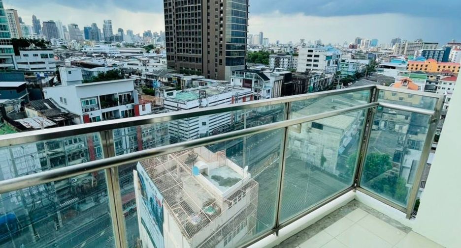 ให้เช่า 3 ห้องนอน คอนโด ใน คลองเตย, กรุงเทพฯ