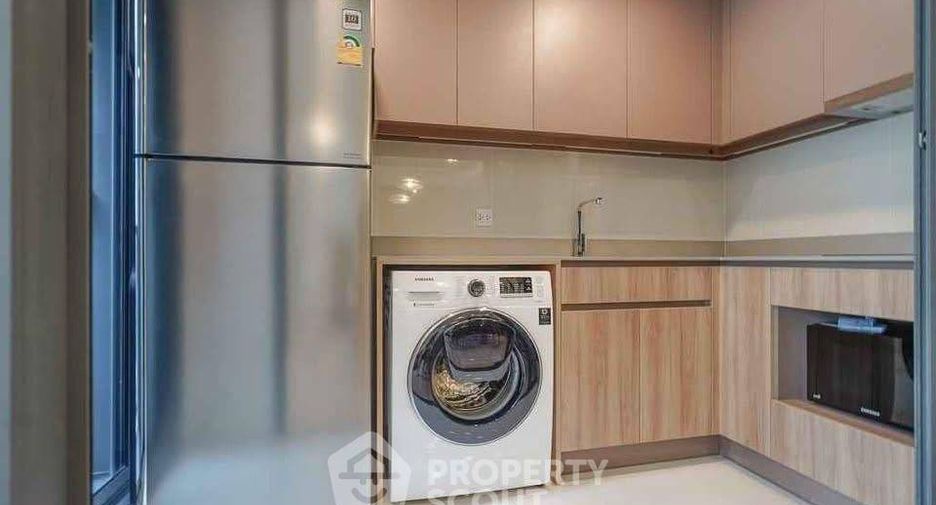 For rent 2 bedrooms condo in Watthana, Bangkok