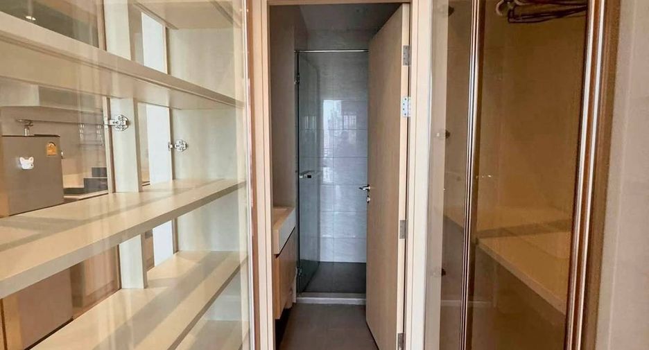 Wohnung zur Miete mit 1 Zimmer in Watthana, Bangkok