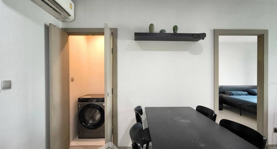 Condo en alquiler de 2 habitaciones en Huai Khwang, Bangkok