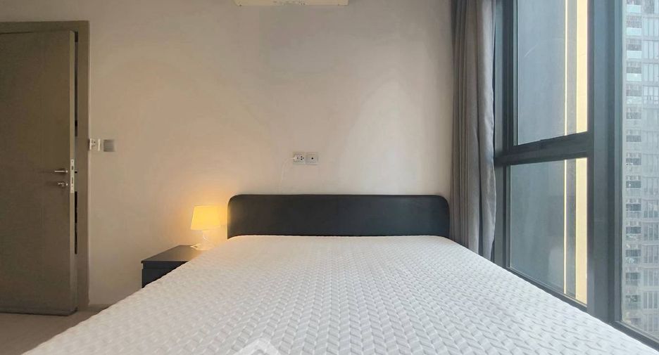 Condo en alquiler de 2 habitaciones en Huai Khwang, Bangkok