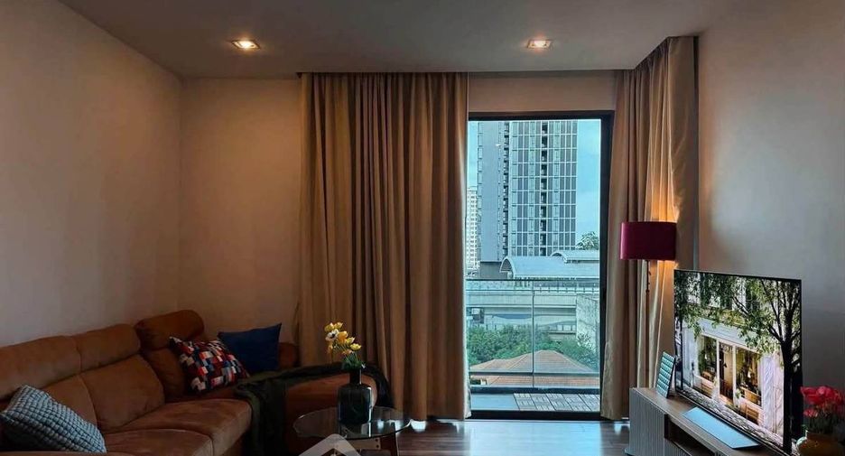 For rent 2 bedrooms condo in Phra Khanong, Bangkok