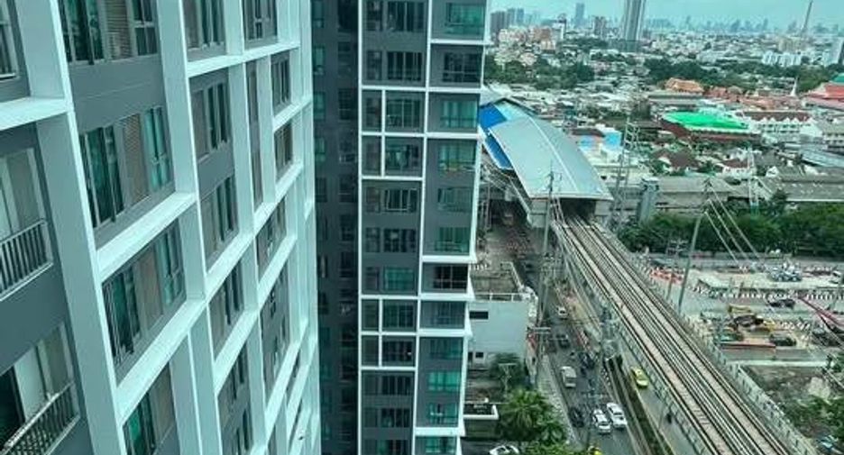 For rent 2 bedrooms condo in Bangkok Noi, Bangkok