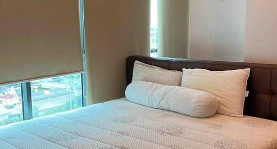 For rent 2 bedrooms condo in Bangkok Noi, Bangkok