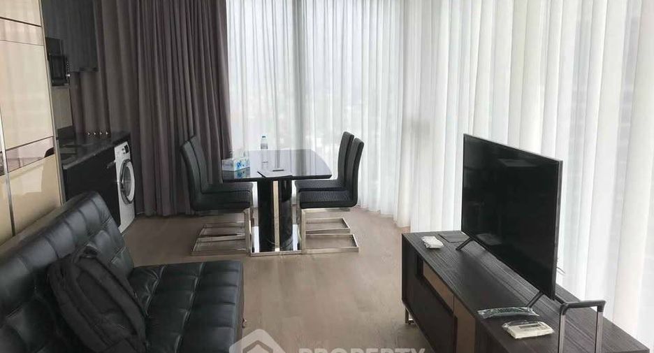 For rent 2 bedrooms condo in Bang Rak, Bangkok