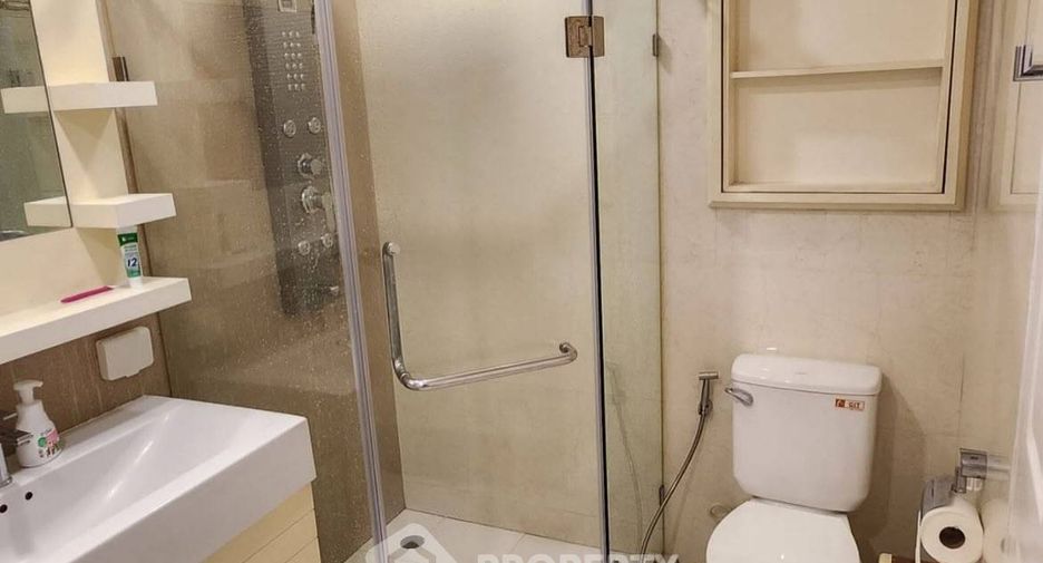 For rent 2 bedrooms condo in Watthana, Bangkok
