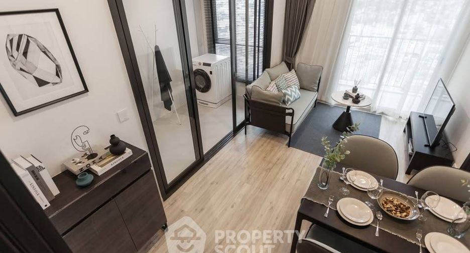 For rent 2 bedrooms condo in Huai Khwang, Bangkok