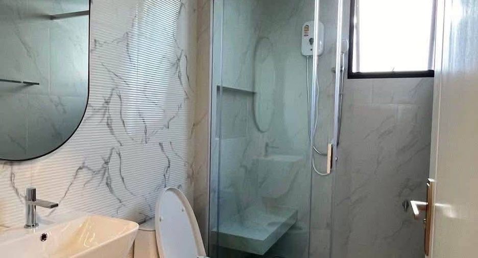 For rent 4 bedrooms house in Saphan Sung, Bangkok