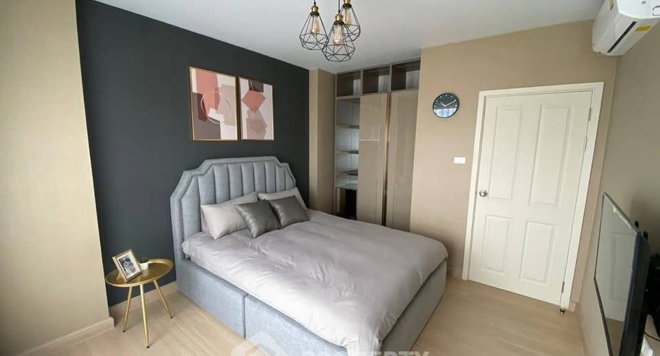 For rent 2 bedrooms condo in Huai Khwang, Bangkok