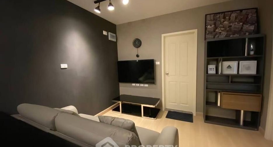 For rent 2 bedrooms condo in Huai Khwang, Bangkok