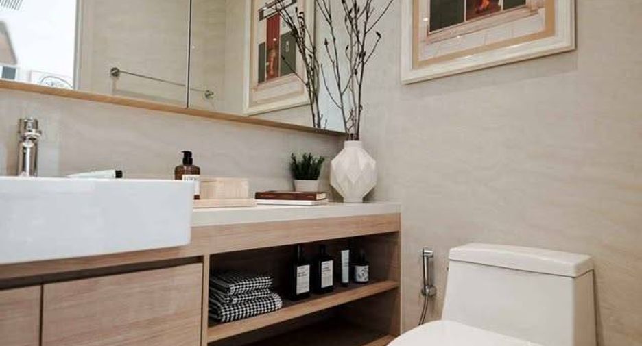 For rent 1 bed condo in Watthana, Bangkok