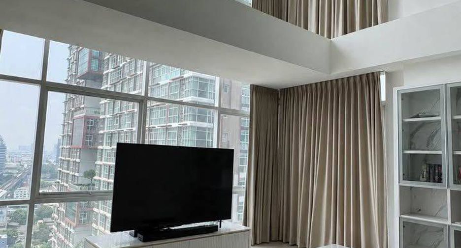 À louer 2 chambres condo à Bang Na, Bangkok