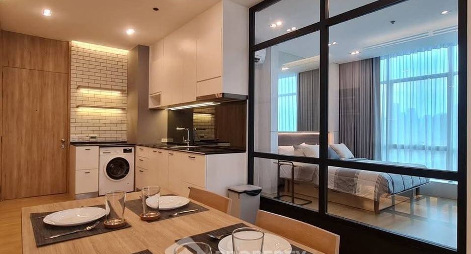 For rent 1 bed condo in Sathon, Bangkok