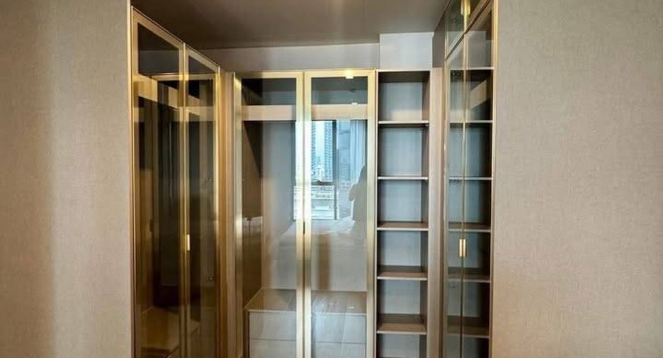 Condo en alquiler de 1 habitaciones en Khlong Toei, Bangkok