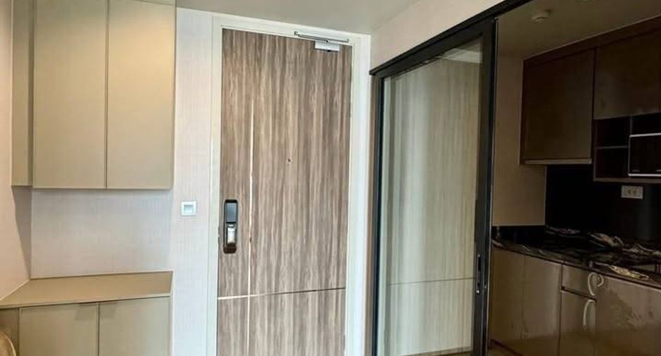 Condo en alquiler de 1 habitaciones en Khlong Toei, Bangkok
