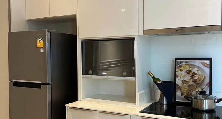 Condo en alquiler de 2 habitaciones en Bang Rak, Bangkok