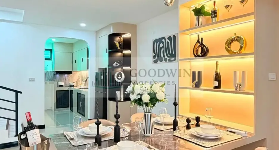 À vendre 3 chambres maison de ville à Jomtien, Pattaya