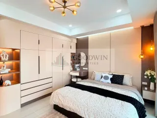 À vendre 3 chambres maison de ville à Bang Lamung, Chonburi