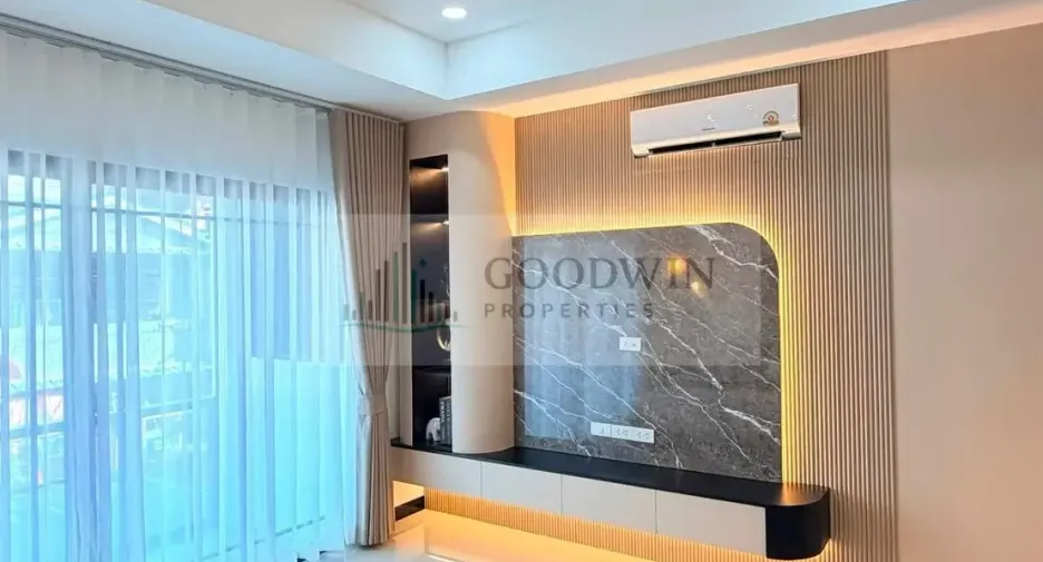À vendre 3 chambres maison de ville à Jomtien, Pattaya