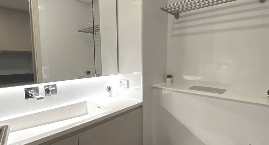 À louer 1 chambre condo à Huai Khwang, Bangkok