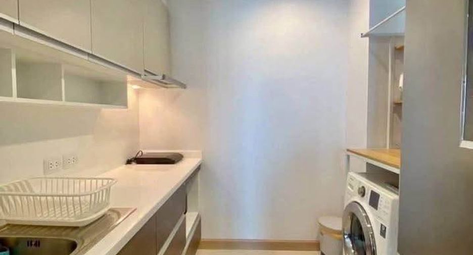 For rent 2 bedrooms condo in Yan Nawa, Bangkok