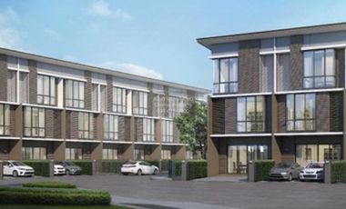 Casa adosada en venta de 3 habitaciones en Thanyaburi, Pathum Thani