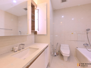 À louer 2 chambres condo à Pathum Wan, Bangkok