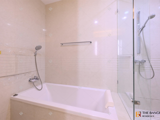 À louer 2 chambres condo à Pathum Wan, Bangkok