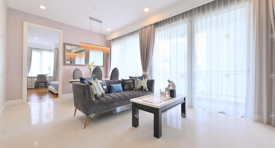 For rent 2 bedrooms condo in Pathum Wan, Bangkok