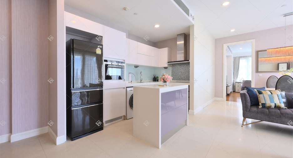 For rent 2 bedrooms condo in Pathum Wan, Bangkok