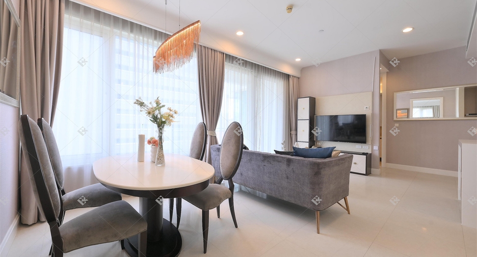 For rent 2 bedrooms condo in Pathum Wan, Bangkok