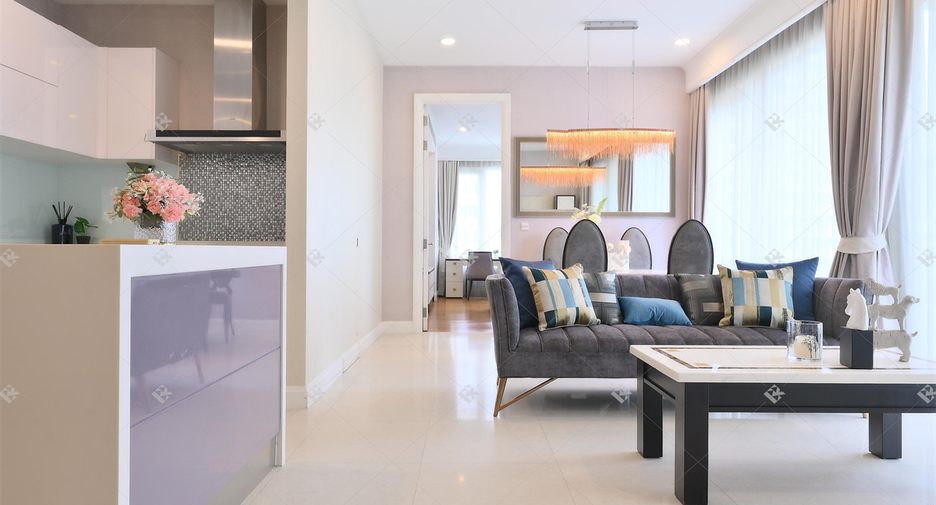 For rent 2 bedrooms condo in Pathum Wan, Bangkok