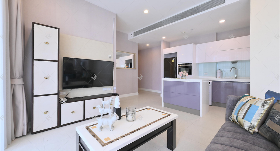 For rent 2 bedrooms condo in Pathum Wan, Bangkok