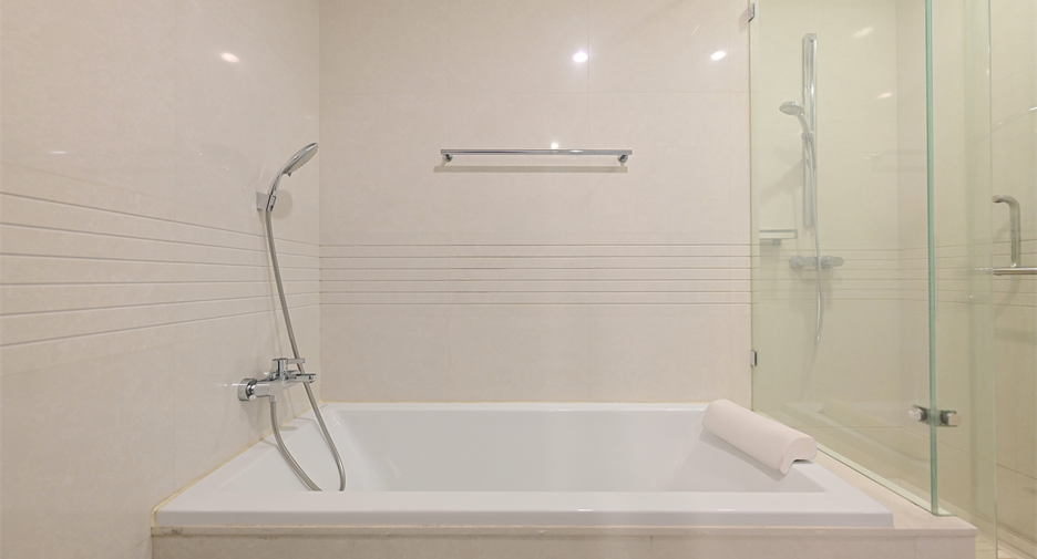 Condo en alquiler de 2 habitaciones en Pathum Wan, Bangkok