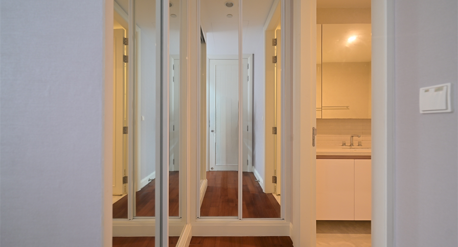 Condo en alquiler de 2 habitaciones en Pathum Wan, Bangkok