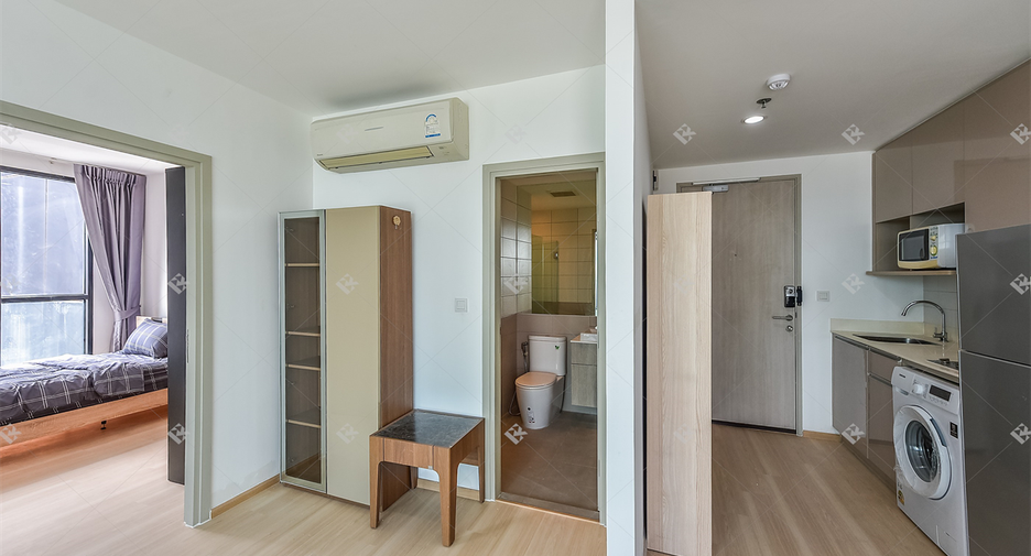 For rent 2 bedrooms condo in Bang Rak, Bangkok