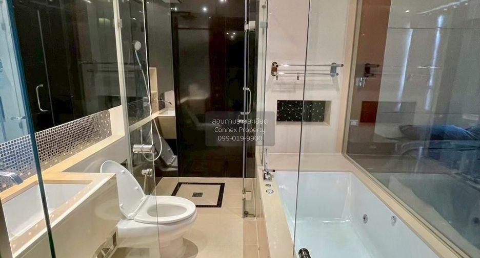 Condo en alquiler de 2 habitaciones en Khlong Toei, Bangkok