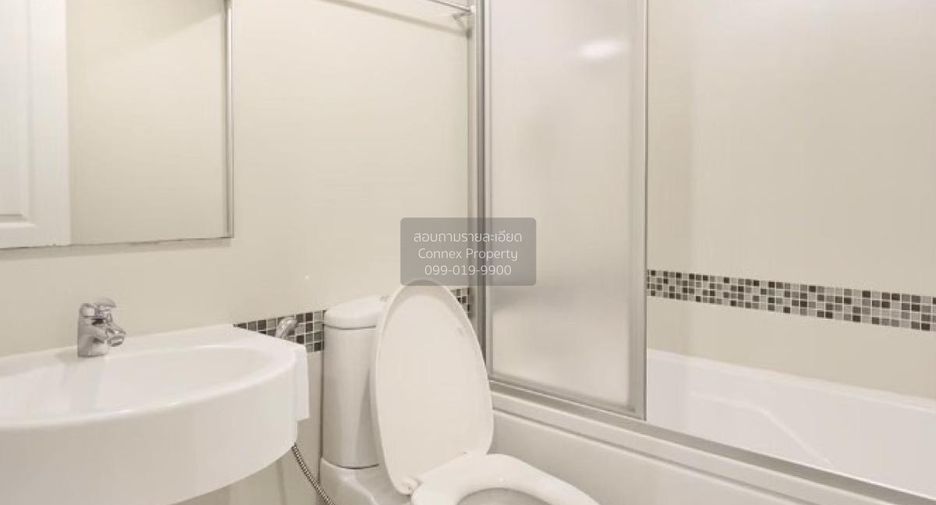 For rent 2 bedrooms condo in Yan Nawa, Bangkok