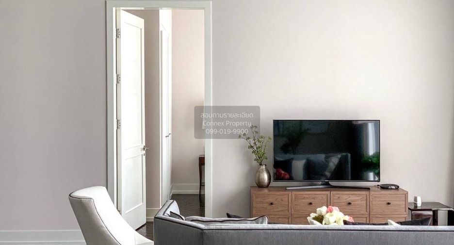 For rent 2 bedrooms condo in Sathon, Bangkok