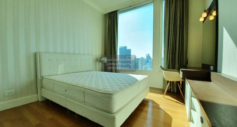 For rent 3 bedrooms condo in Watthana, Bangkok