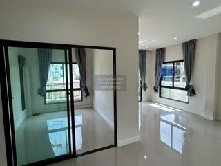 For rent 4 bedrooms house in Lam Luk Ka, Pathum Thani