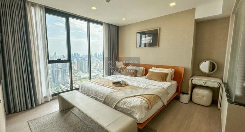 For rent 3 bedrooms condo in Huai Khwang, Bangkok