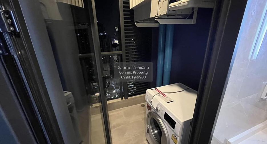 For rent 2 bedrooms condo in Huai Khwang, Bangkok