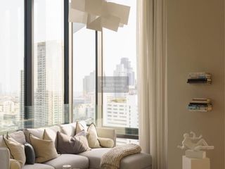 For rent 2 bedrooms condo in Bang Rak, Bangkok
